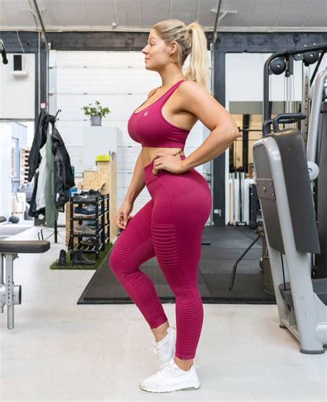 mia fit|Mia Sand (@missmiafit) • Instagram photos and videos